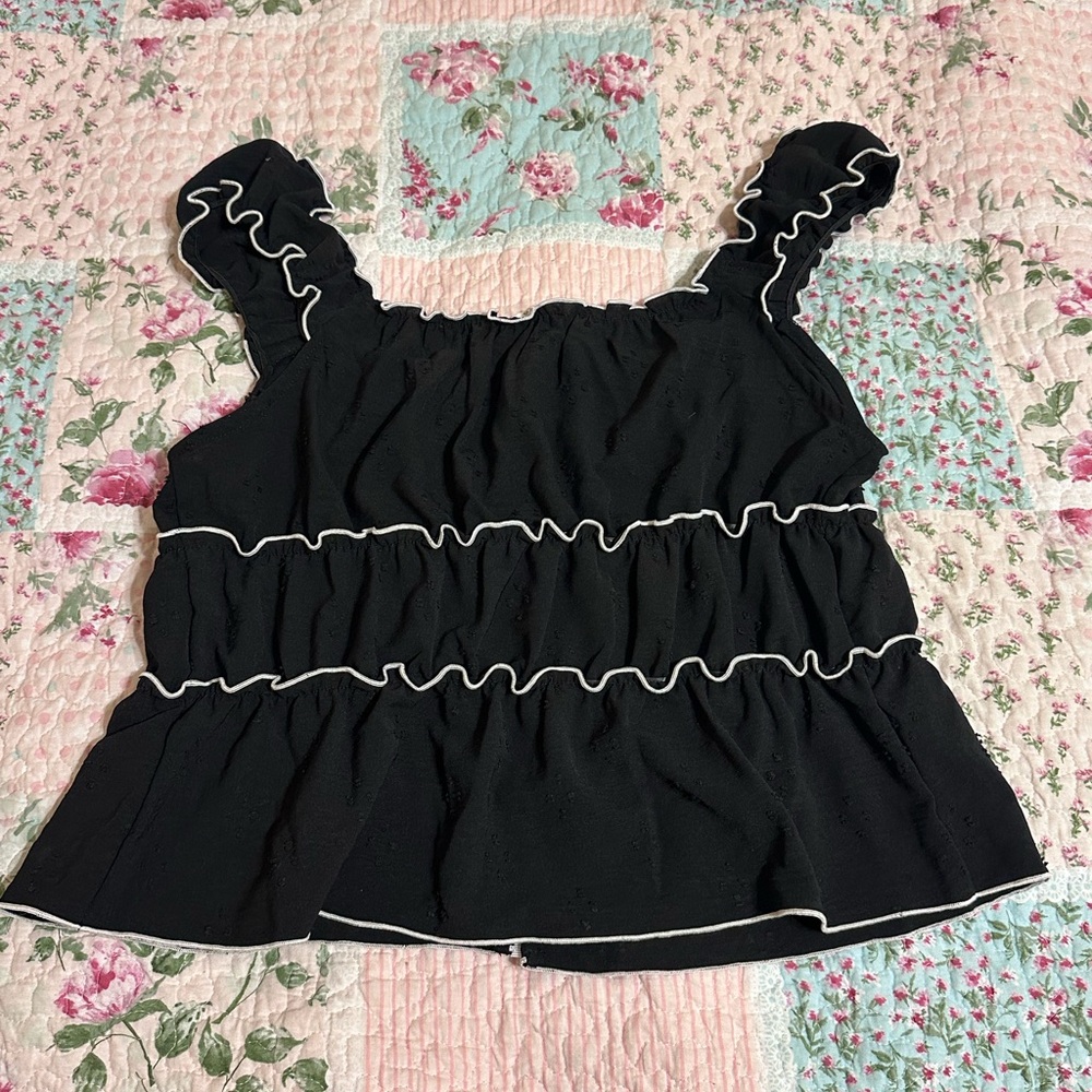Black Ruffle Tie Front Tank Top - Picture 2 of 2